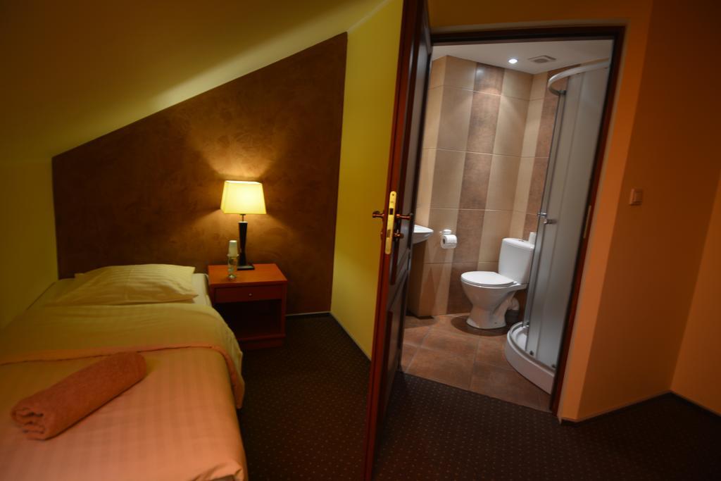 Hotel Stawisko Klaudyn Kültér fotó